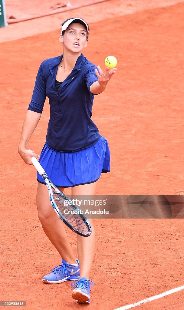 French Open Tennis Tournament 2016 - Ipek Soylu vs Virginie Razzano