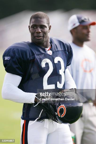 Cornerback Jerry Azumah of the Chicago Bears takes a break during a practice at the Bears summer training camp on July 28, 2005 at Olivet Nazarene...