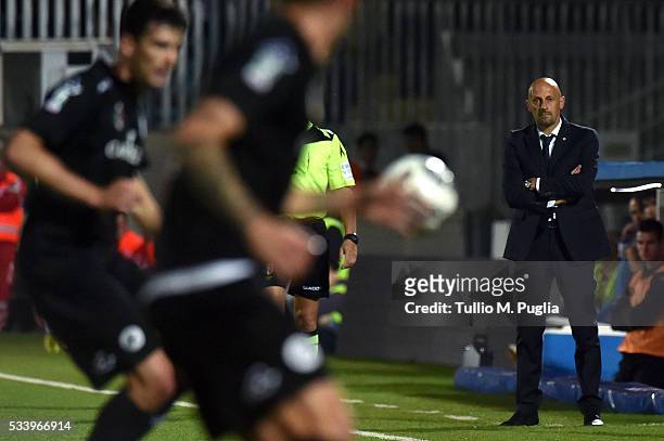 Head coach Domenico Di Carlo of Spezia looks on during the Serie B playoff match between AC Cesena and AC Spezia on May 24, 2016 in Cesena, Italy.
