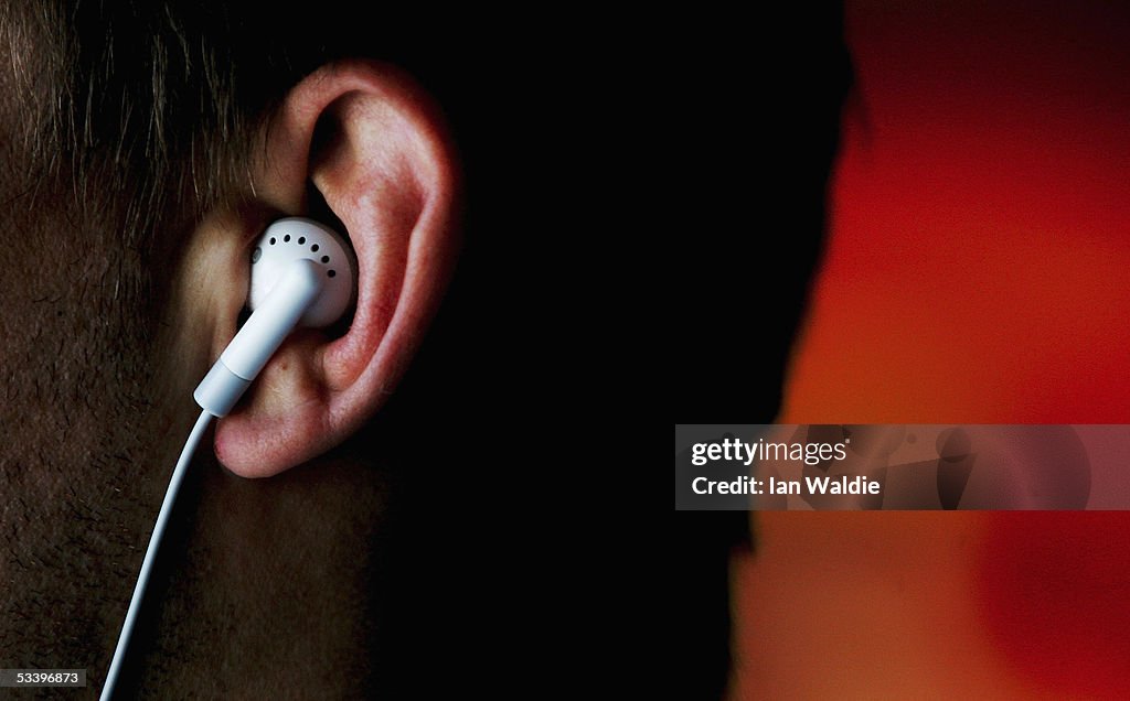 IPods Linked To Hearing Problems