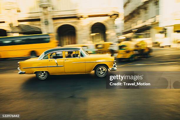 yellow oldtimer in havana, cuba - yellow car stock pictures, royalty-free photos & images