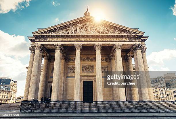 panthéon, à paris - panthéon photos et images de collection
