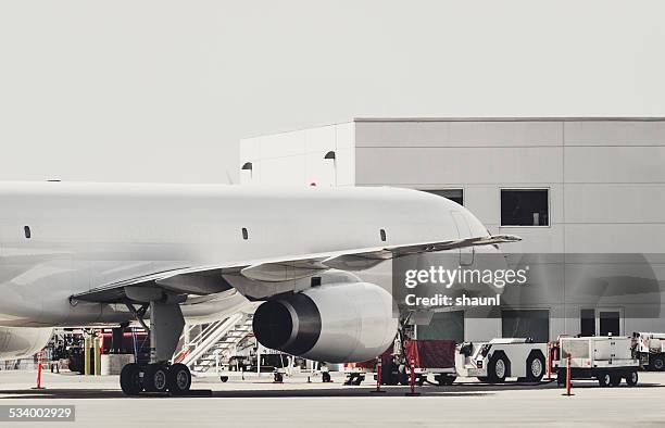 cargo-jet - frachtflugzeug stock-fotos und bilder