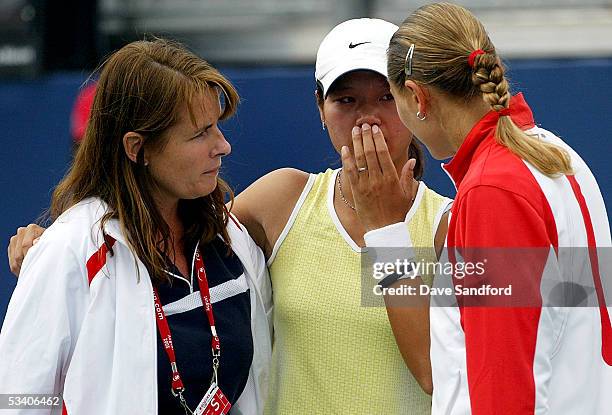 Li Na Injured 48 Li Na Injury Stock Photos, High-Res Pictures, and Images - Getty Images