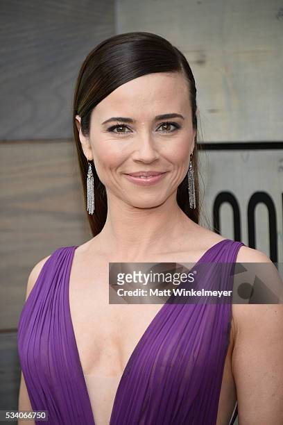 Actress Linda Cardellini attends the Premiere of Netflix's "Bloodline" at Westwood Village Theatre on May 24, 2016 in Westwood, California.