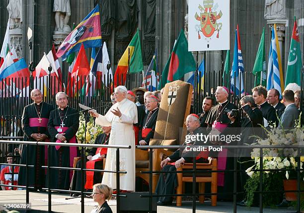 German-born Pope Benedict XVI gives a speech to pilgrims in front of Cologne Cathedral on August 18, 2005 in Cologne, Germany. The Pope is paying a...