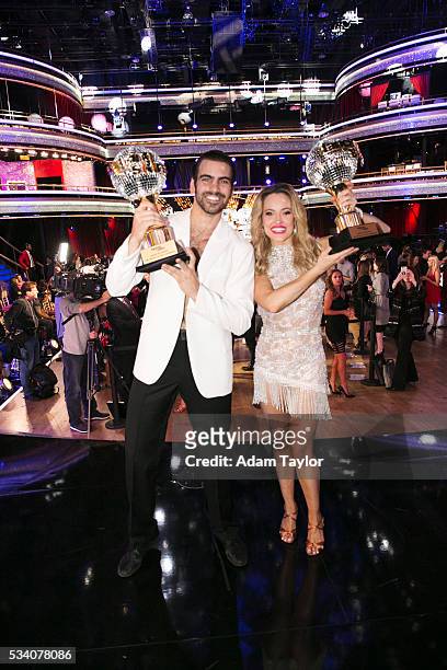 Episodes 2210A" - It's the closest race ever with some of the best dancing celebrities have ever pulled off. Ginger Zee and Valentin Chmerkovskiy,...