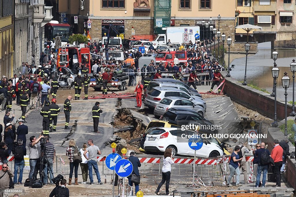 ITALY-DISASTER-FLORENCE-COLLAPSING