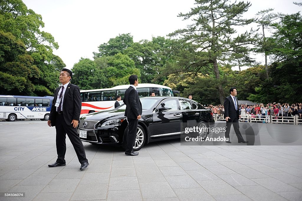 Prime Minister Shinzo Abe visits Ise Grand Shrine