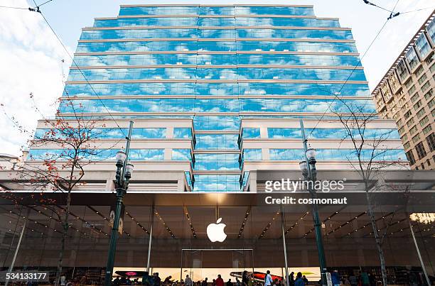 apple store in downtown portland, oregon - portland oregon downtown stock pictures, royalty-free photos & images