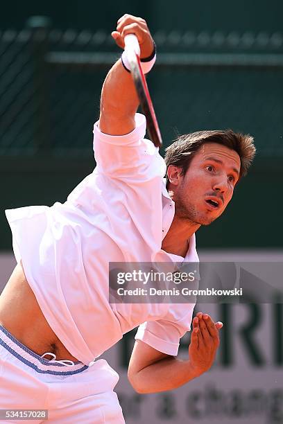 Igor Sijsling of Netherlands serves during the Men's Singles second round match against Nick Kyrgios of Australia on day four of the 2016 French Open...