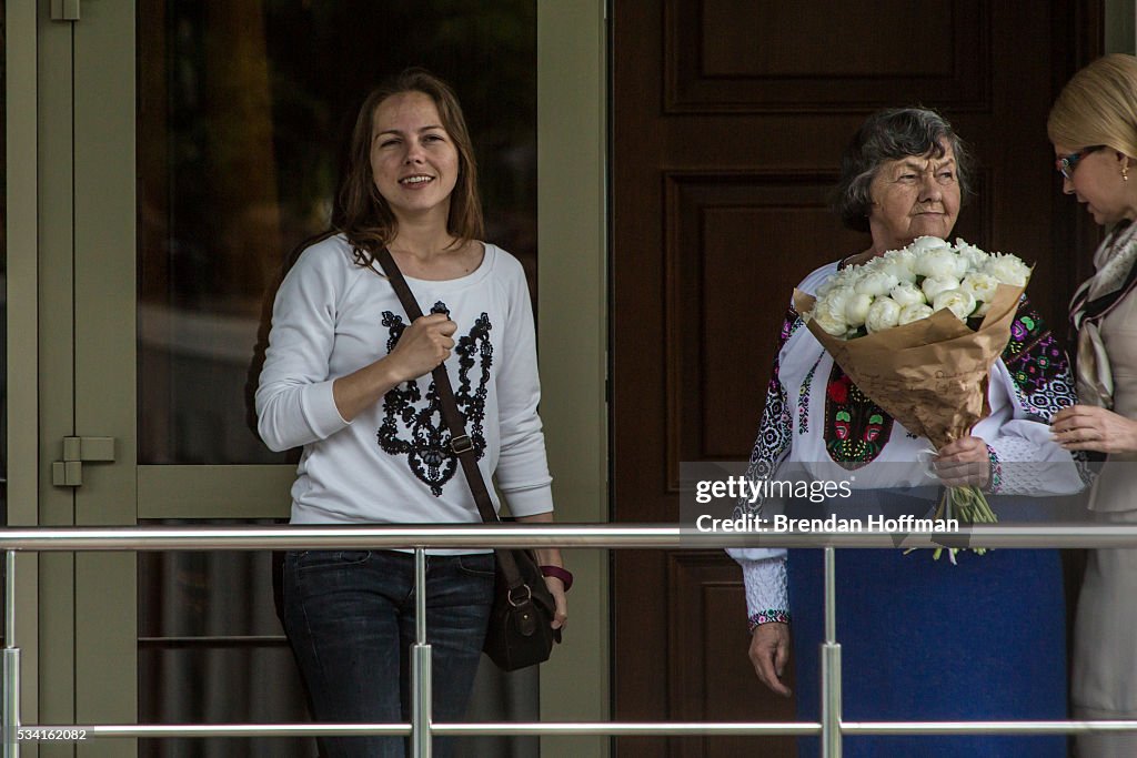 Russia Releases Jailed Ukrainian Pilot Nadiya Savchenko