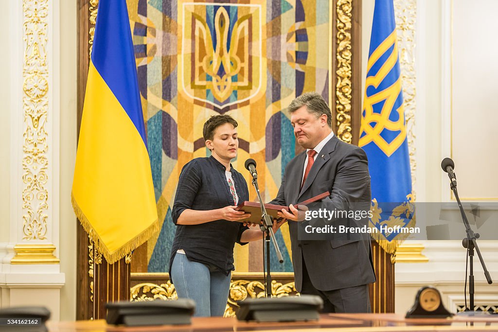 Russia Releases Jailed Ukrainian Pilot Nadiya Savchenko