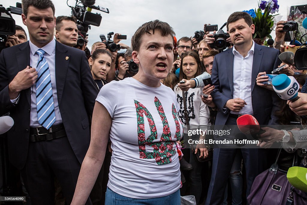 Russia Releases Jailed Ukrainian Pilot Nadiya Savchenko