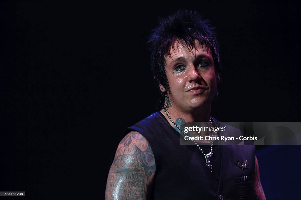Lead singer Jacoby Shaddix of Papa Roach performing for thousands of