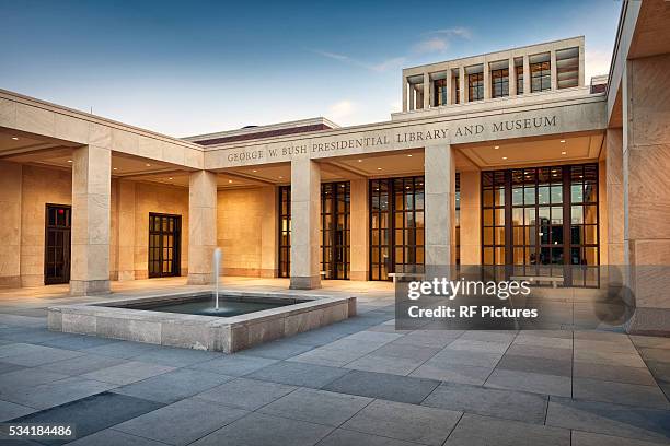 george bush presidential library in dallas - dallas texas stock pictures, royalty-free photos & images