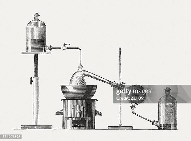 vorbereitung von diethyl äther, holz-gravur, veröffentlichte im 1880 - destillation stock-grafiken, -clipart, -cartoons und -symbole
