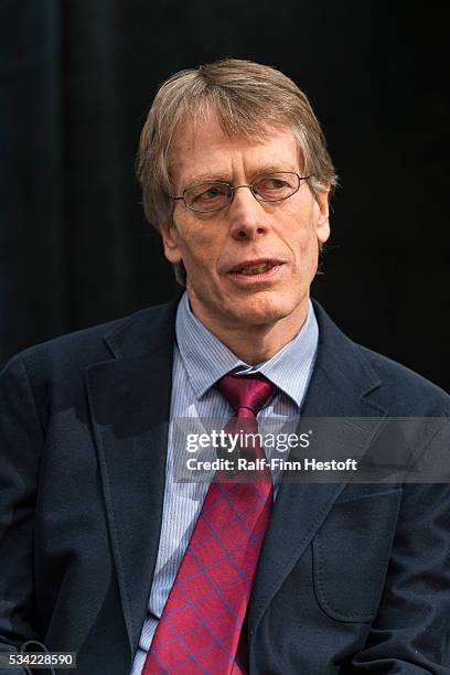 Lars Hansen 108 Lars Peter Hansen Photos & High Res Pictures - Getty Images