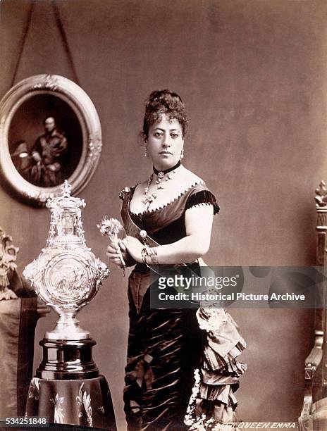 Queen Emma of Hawaii with the christening font for her son Albert Edward Kauikeaouli Leiopapa a Kamehameha , circa 1880. The font was a gift from...