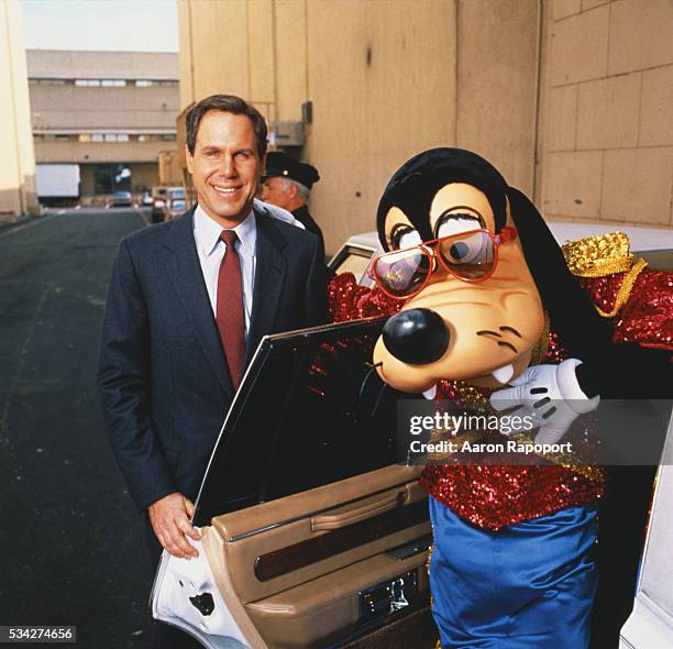 Mike Reed Pluto 122 Pluto Cartoon Stock Photos, High-Res Pictures, and Images - Getty ...