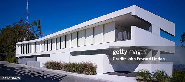 contemporary house - beverly hills house stock pictures, royalty-free photos & images