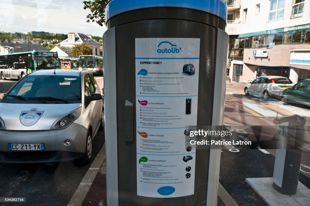 Electric Car Autolib Station