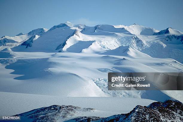 transantarctic mountains - antartica stock-fotos und bilder