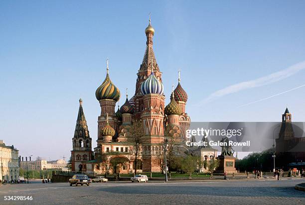 cathedral of st. basil - praça vermelha imagens e fotografias de stock