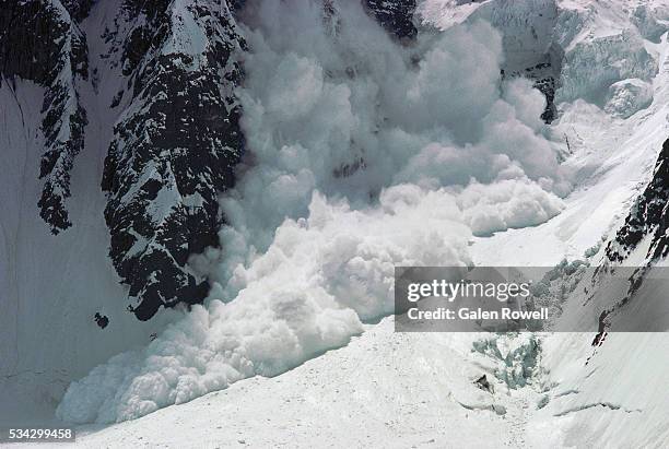 avalanche at savoia pass - lawine stock-fotos und bilder