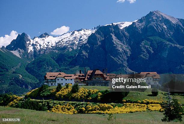 buildings at bariloche - bariloche argentina stock pictures, royalty-free photos & images