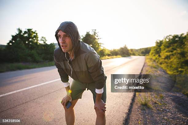 break of running - runner tired stock pictures, royalty-free photos & images