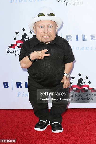 Actor Verne Troyer arrives at the 7th Annual Big Fighters, Big Cause Charity Boxing Night Benefiting The Sugar Ray Leonard Foundation at The Ray...