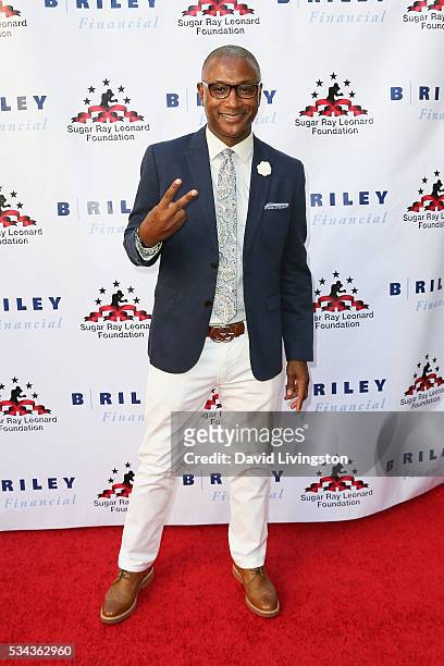 Tommy Davidson arrives at the 7th Annual Big Fighters, Big Cause Charity Boxing Night Benefiting The Sugar Ray Leonard Foundation at The Ray Dolby...