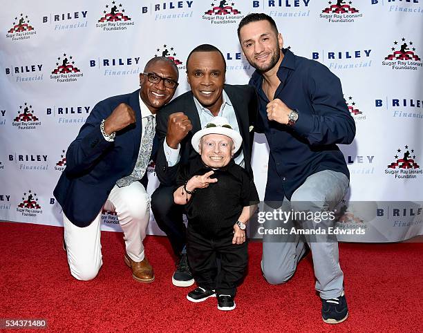 Comedian Tommy Davidson, Boxer Sugar Ray Leonard, actor Verne Troyer and boxer Sergio Mora arrive at the 7th Annual Big Fighters, Big Cause Charity...