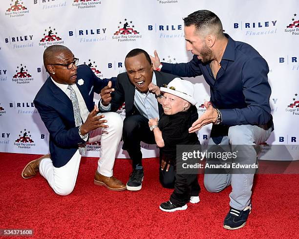 Comedian Tommy Davidson, boxer Sugar Ray Leonard, actor Verne Troyer and boxer Sergio Mora arrive at the 7th Annual Big Fighters, Big Cause Charity...