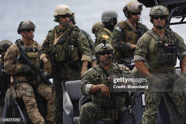 Us Navy Special Forces Photos and Premium High Res Pictures - Getty Images
