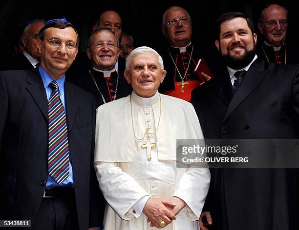 Pope Benedict XVI poses surrounded by Abraham Lehrer , Head of Cologne's Jewish community, Cologne's Chief Rabbi Natanael Teitelbaum , Cardinal...