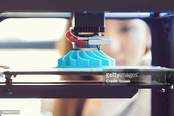 3 d computerausdruck - 3d printer female stock-fotos und bilder