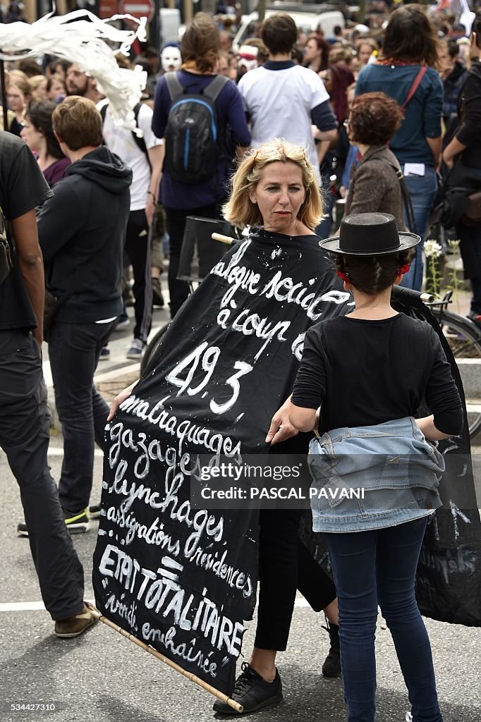 FRANCE-LABOUR-POLITICS-PETROL-DEMO