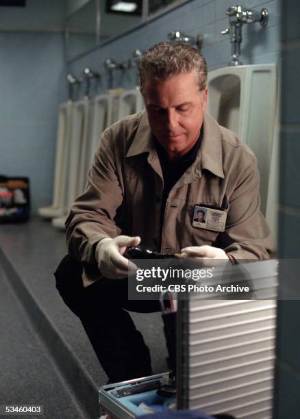 William Petersen stars in an episode of CSI: CRIME SCENE INVESTIGATION titled "Bully For You". Image dated July 20, 2001.