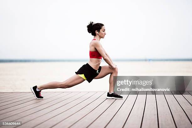 morning exercise - running shorts stockfoto's en -beelden