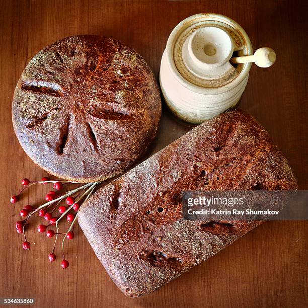 homemade rye bread - round loaf stock pictures, royalty-free photos & images