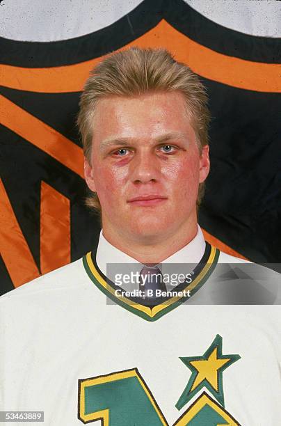 Canadian hockey player Link Gaetz in a Minnesota North Stars jersey at the 1988 NHL Entry Draft, 1988. His face is heavily bruised around the eyes.