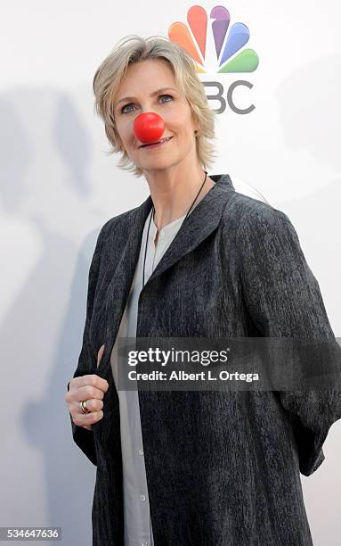 Actress Jane Lynch arrives for The Red Nose Day Special On NBC at Alfred Hitchcock Theater at Universal Studios on May 26, 2016 in Universal City,...