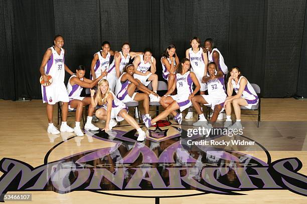 Yolanda Griffith Chelsea Newton#2, Kristin Haynie, Kara Lawson, Ticha Penicheiro# 21, Miao Lijie , Hamchetou Maiga, Olympia Scott-Richardson ,Erin...