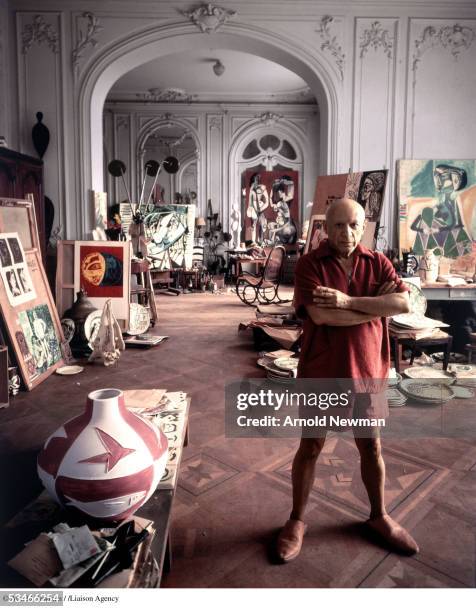 Portrait of artist Pablo Picasso September 11, 1956 in Cannes, France.