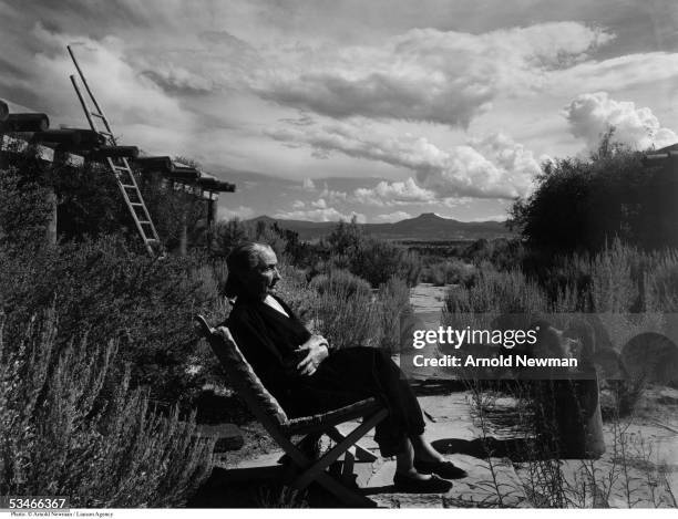 Painter Georgia O'Keeffe poses for portrait August 2, 1968 at Ghost Ranch in New Mexico.