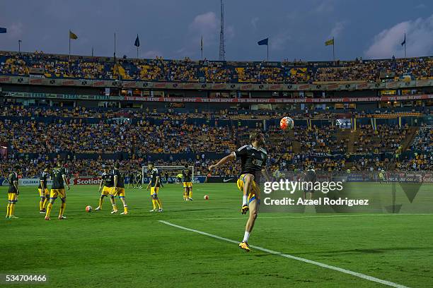 Andre Gignac of Tigres warms up prior the Final first leg match between Tigres UANL and America as part of the Concacaf Champions League 2016 at...