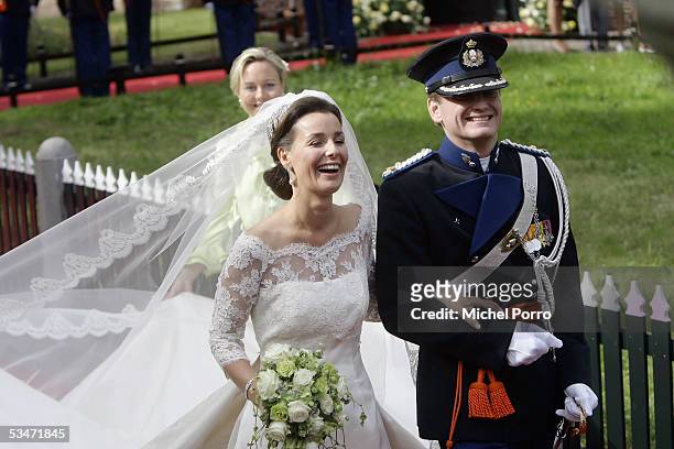 Prince Pieter Christiaan and Anita van Eijk leave the 'Jeroenskerk' Church after getting married on August 27 2005 in Noordwijk, the Netherlands. The...