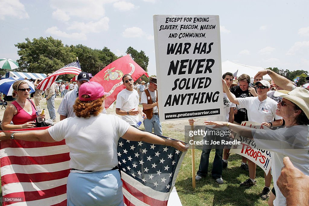 Pro-Bush Counter-Demonstrators Rally In Crawford